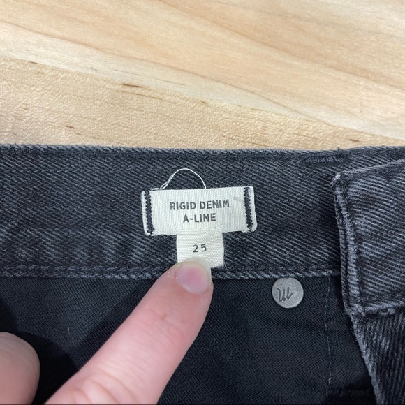 Madewell Rigid Denim A-Line Mini Skirt Button Front Edition In Lunar Wash - Picture 6 of 10